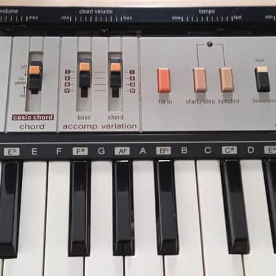 Casio MT-400V Casiotone (Analog Filter Control)