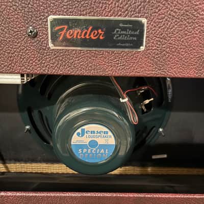 Fender '65 Reissue Deluxe Reverb FSR Limited Edition 22-Watt 1x12" Guitar Combo 2010s - Wine Red image 5