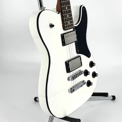 2020 Fender Troublemaker Telecaster Deluxe - Arctic White image 9