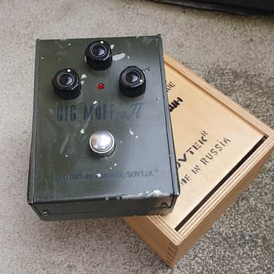 Electro-Harmonix Big Muff Pi V7 (Green Russian) | Reverb