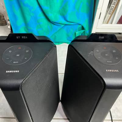 "Two" Samsung MX-T40 300W Sound Tower Wireless Bluetooth Speakers, with remote. image 11