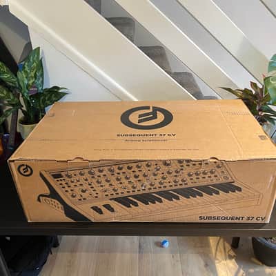 Moog Subsequent 37 CV Paraphonic Analog Synth 2010s - Gray image 7