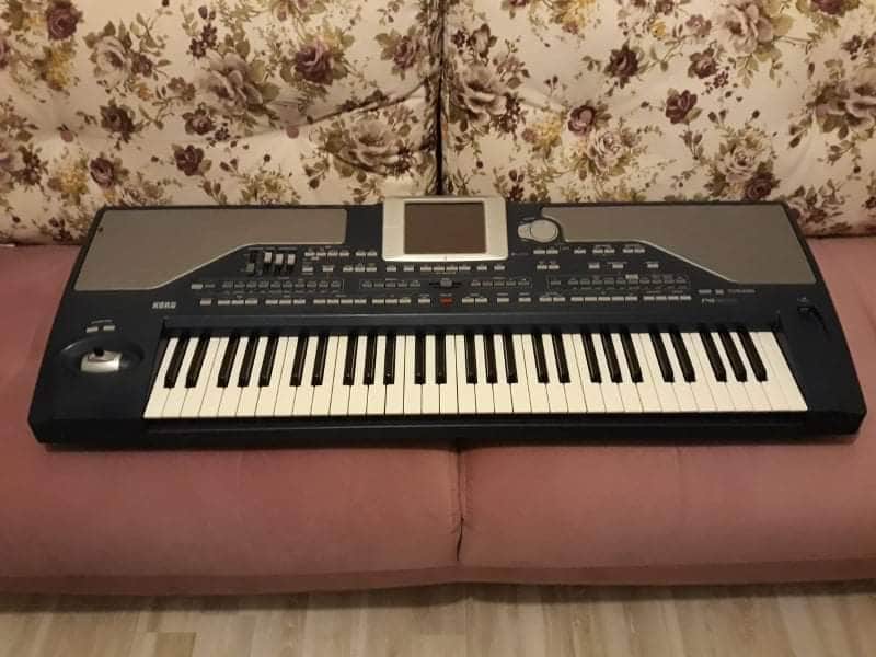 Korg PA800 Arranger keyboard workstation image 1