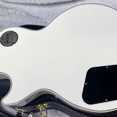 NEW! Gibson Les Paul Custom - Alpine White - Ebony Board - Authorized Dealer - 10lbs - G06473 image 10