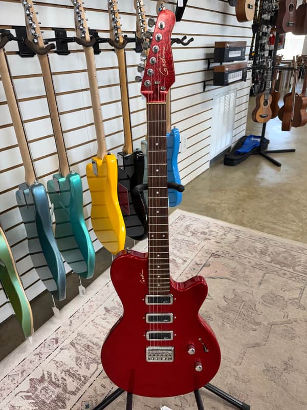 Godin Triumph - Red Sparkle image 1