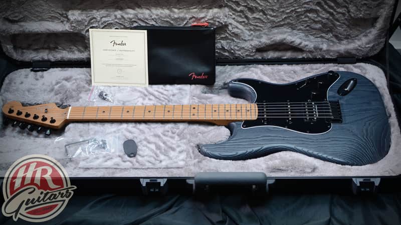 Fender Limited Edition American Professional II Stratocaster HSS HT, Roasted Maple Fingerboard, Smoke