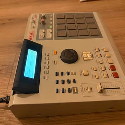 Akai MPC2000XL EB16 ALL OPTIONALS 8 OUTS EB16 CARDS READER image 18