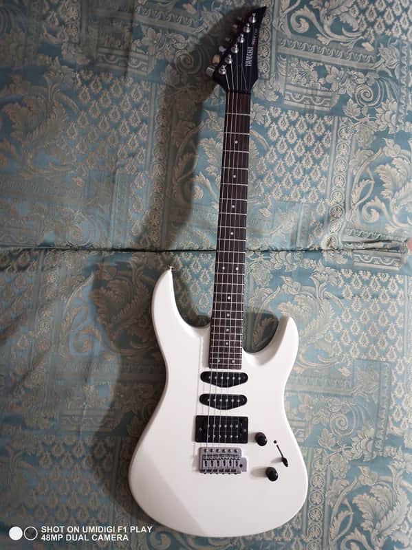 Yamaha RGX 112 1987 White image 1