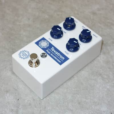 String Theory EFX Tevatron Fuzz Accelerator pedal with box image 2