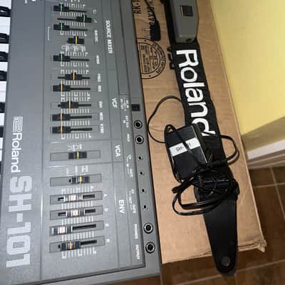 Roland SH-101 32-Key Monophonic Synthesizer 1982 - 1986 - Gray image 24