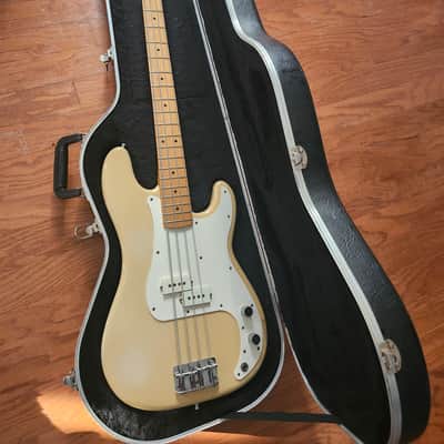 Fender 1983 Precision Bass image 13
