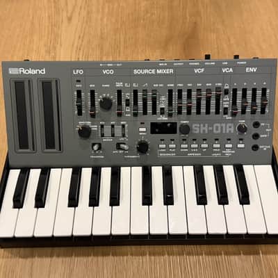 Roland SH-01A Boutique Series Monophonic Synthesizer Module W/ Roland K-25M Kybd