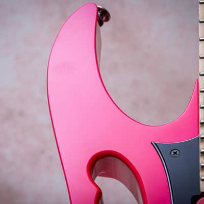 IBANEZ MIJ JEM777-SK Limited Edition 30th Anniversary Steve Vai Signature "Shocking Pink + Maple" (2017) image 7