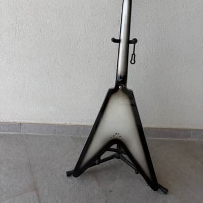 Epiphone Brent Hinds Signature Flying V Custom 2016 - 2019 - Silver Burst image 8