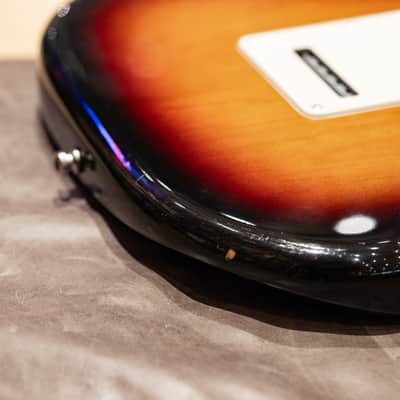 Fender American Stratocaster - 3-Tone Sunburst 2002 image 8