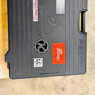 Behringer PB1000 Powered Pedalboard 2010s - Standard Bild 1