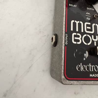 Electro-Harmonix Memory Boy Analog Delay / Chorus / Vibrato 2009 - Present - Black / White / Red image 3