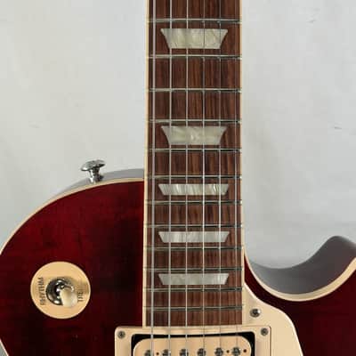 Gibson Les Paul Classic 2022 - Translucent Cherry - w/ Hard Case image 6