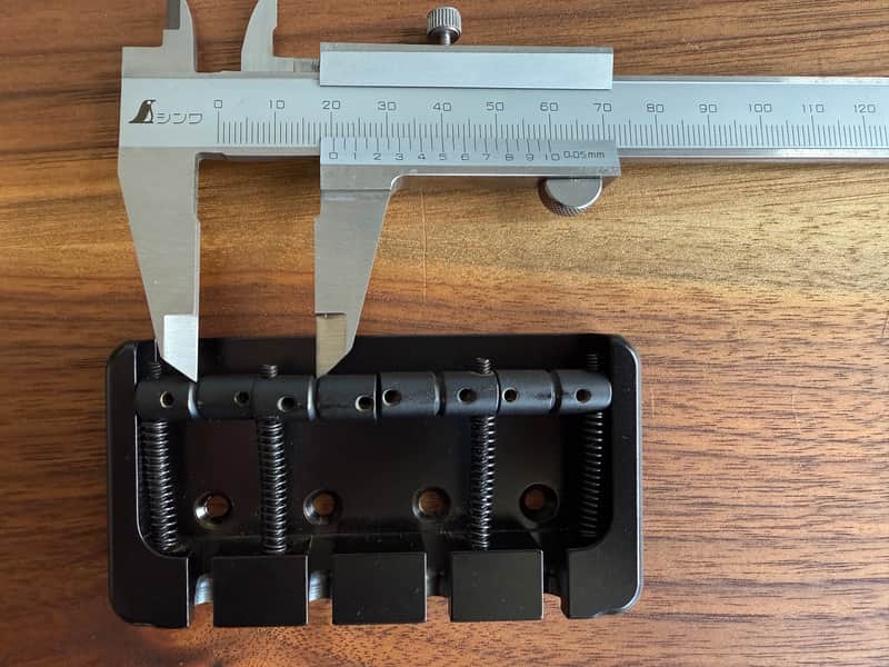 Hipshot Style B bass bridge - 18mm - solid Brass Black image 1