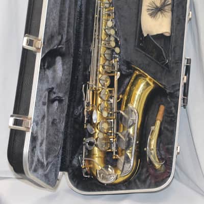Conn 20M Alto Saxophone w/Case - Brass image 12
