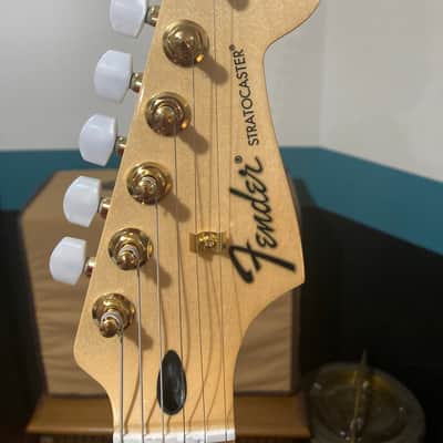 Fender Stratocaster P/C Alder Shoreline Gold image 5
