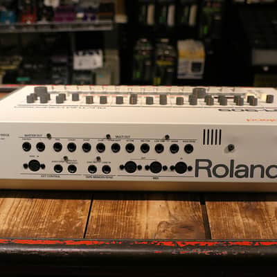 Roland TR-909 Rhythm Composer 1983 - 1985 - White image 4