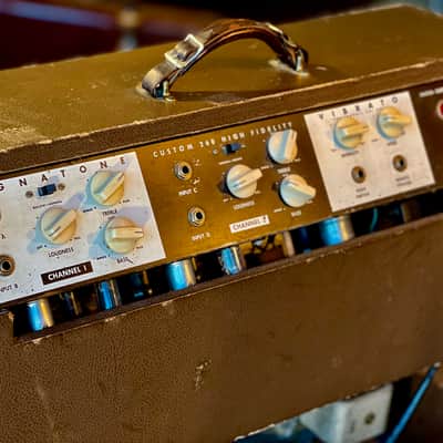 1957 Magnatone Custom 260 Vibrato 2x12 Tonemaster 35WATT image 8