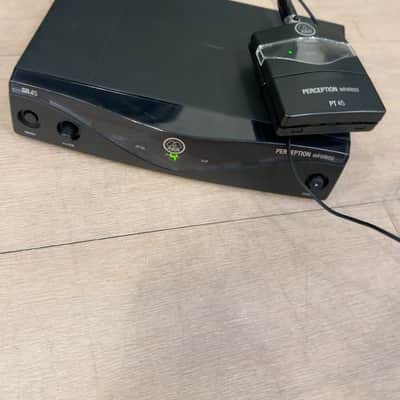 AKG Perception Wireless Lavalier Mic System w/ Bodypack, Receiver & Box image 6
