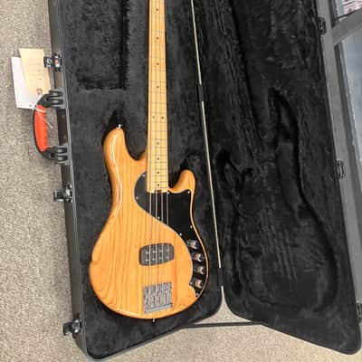 Fender American Deluxe Dimension Bass IV with Maple Fretboard 2014 - 2016 - Natural image 11