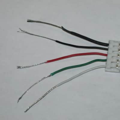 Epiphone Quick Connect End + 5 attached Thin Wires: white, green, red, black, bare, black - 5 pin hole connection (for 4 conductor pup) 2023 - QC End - white hard plastic, length of wires 1 & 1/2" - for 4 conductor pup (NO: pickup, control harness) image 14