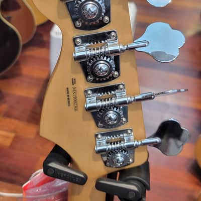 Fender Lined Fretless Player Jazz Bass 2019 - 3 color Sunburst image 7