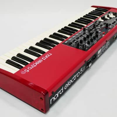 Nord Electro 5D SW61 + Softcase image 3