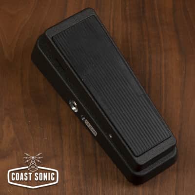 Mint Dunlop Cry Baby Standard Wah image 2