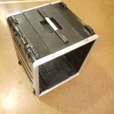 Light 8U rack mount road case wheels rolling no doors 14" high rack 8 space 2000s - black molded plastic image 3