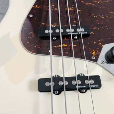 Fender American Professional Jazz Bass image 3