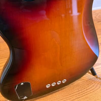 Fender American Deluxe Jazz Bass with Rosewood Fretboard 2010 - 2016 - 3-Color Sunburst image 6