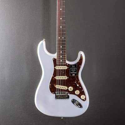Fender American Ultra Stratocaster - Arctic Pearl w/Rosewood image 3