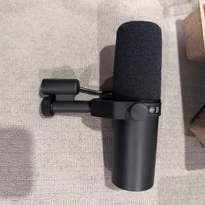 Shure SM7B Cardioid Dynamic Microphone 2001 - Present - Black
