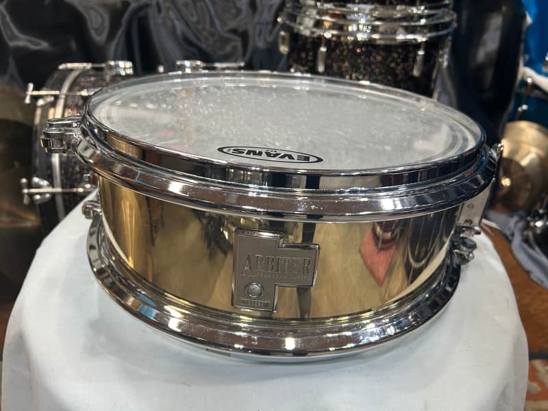 Arbiter 5 1/2" X 14" Snare Drum (733A-2256) 90's - BOW - Brass Over Wood image 1