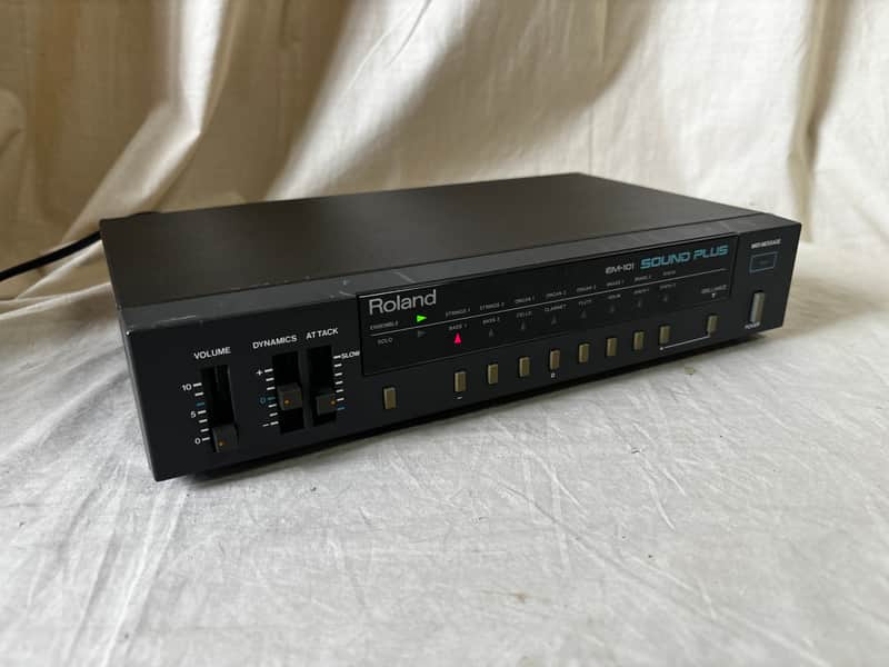Roland EM-101 Sound Plus Analog Synthesizer Module | Reverb Canada