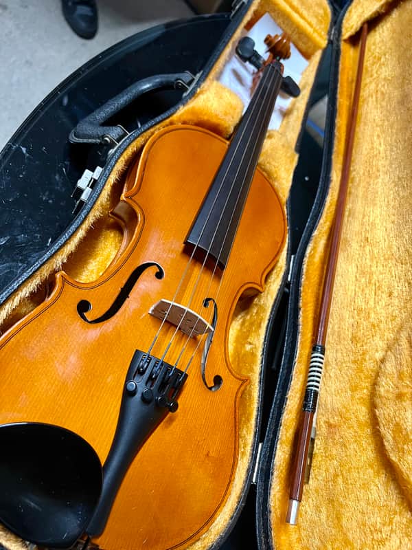 Suzuki Violin 1/4 | Reverb Canada