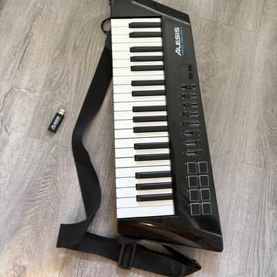 Alesis Vortex 2 Wireless Keytar USB/MIDI Controller 2010s - Black