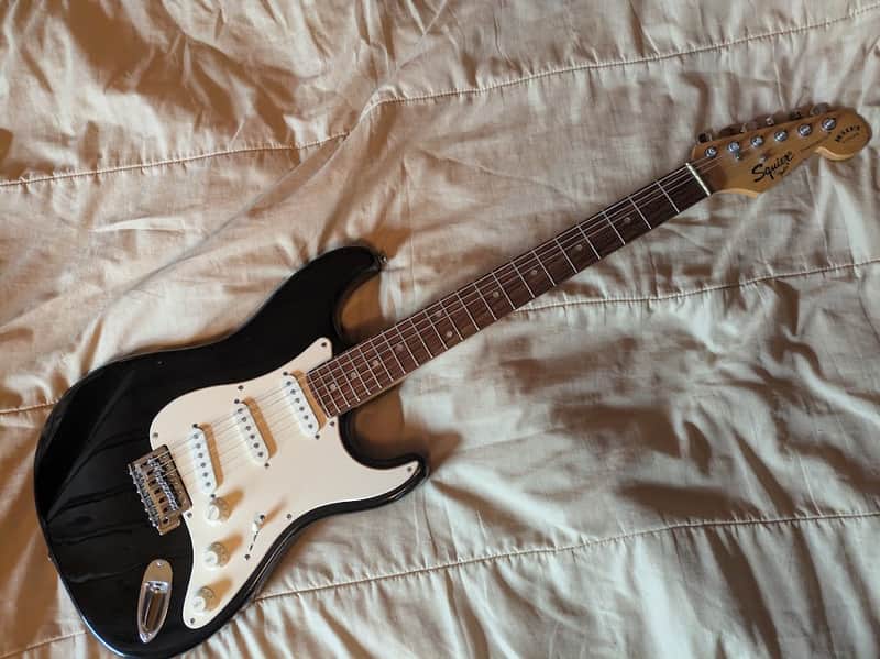 Squier Stratocaster NC4 1994 - Black - full thickness body image 1