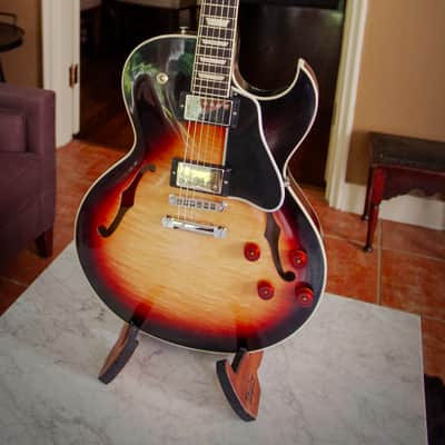 Gibson ES-137 Classic 2011 - Tri-Burst image 1