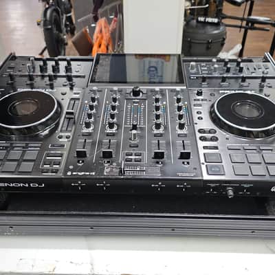 Denon Prime 4+ 4-Deck DJ System 2023 - Present - Black image 1
