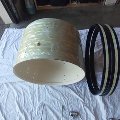Ludwig Vintage 1967 super classic 22" bass drum shell White Marine Pearl excellent image 13
