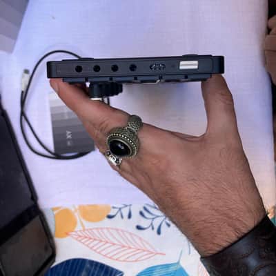 Immagine Teenage Engineering OP-XY Portable Synthesizer & Sequencer 2024 - Present - Black - 3