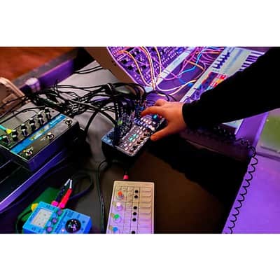 Zoom LiveTrak L-6 10-Channel Mixer & Recorder New - BLACK image 7