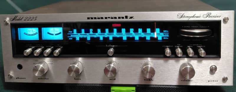 Marantz Model 2225 25-Watt Stereo Solid-State Receiver 1976 - 1977 - Silver Fully Restored image 1