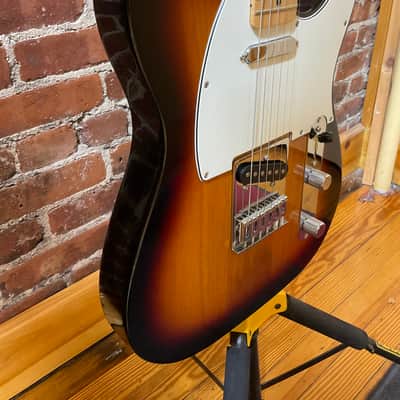 Fender Player Telecaster with Maple Fretboard 2018 - Present - 3-Color Sunburst image 6